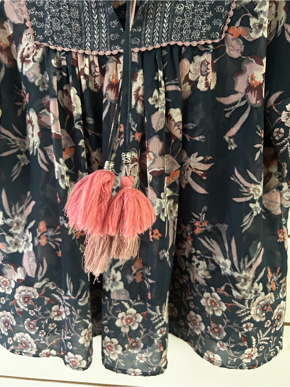 Knox Rose Medium Semi Sheer Boho Tassel Tie Front Top Navy Floral Peasant Blouse - Picture 4 of 8